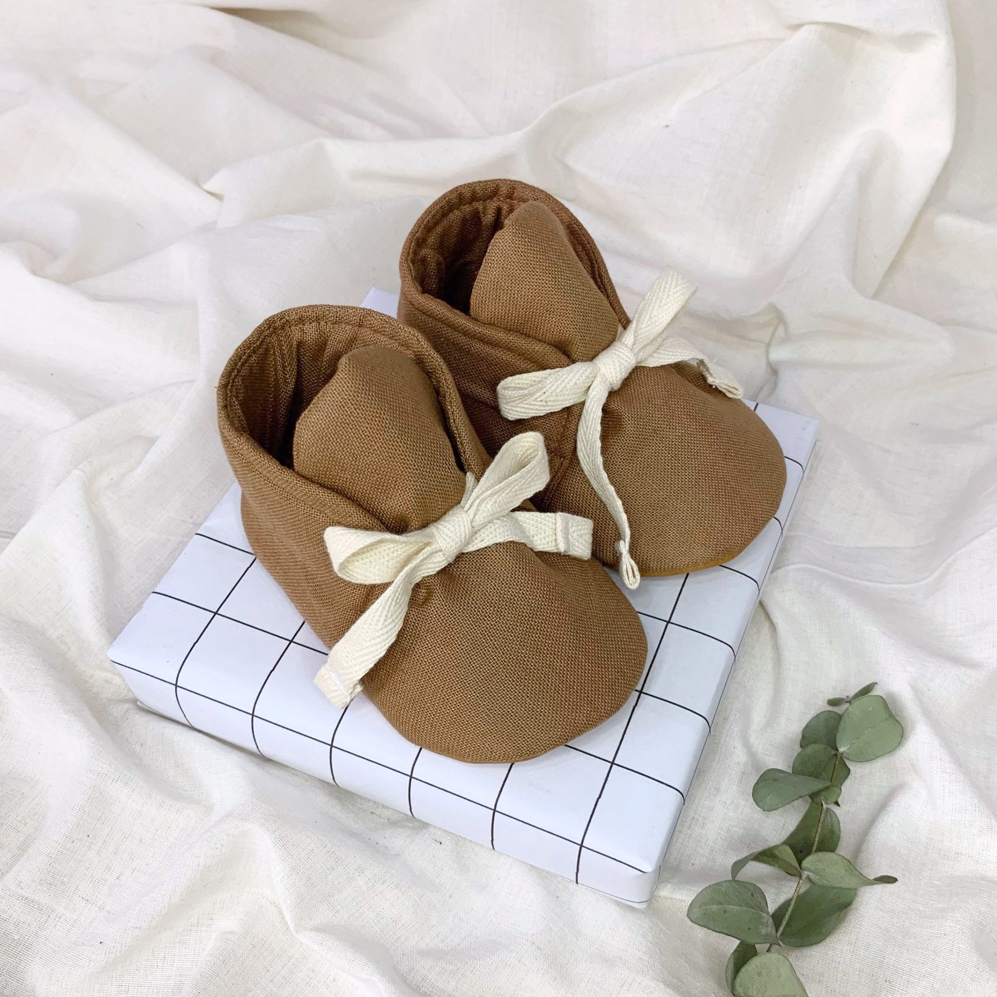 Organic Cotton Mini Shoes - Mocca